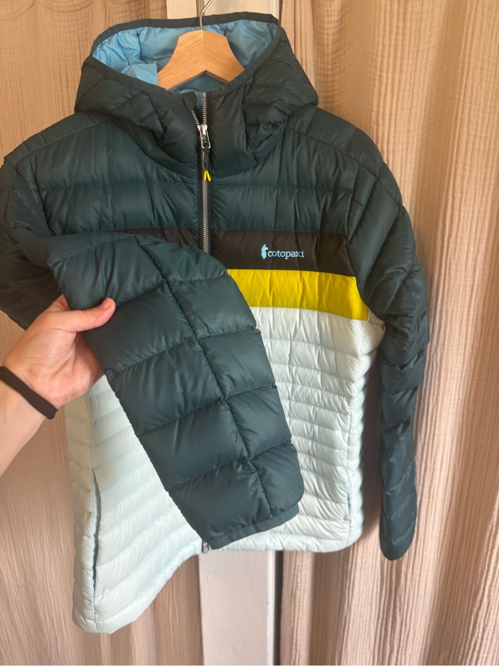 Cotopaxi Fuego Down Puffer Coat- Medium - Picture 5 of 10